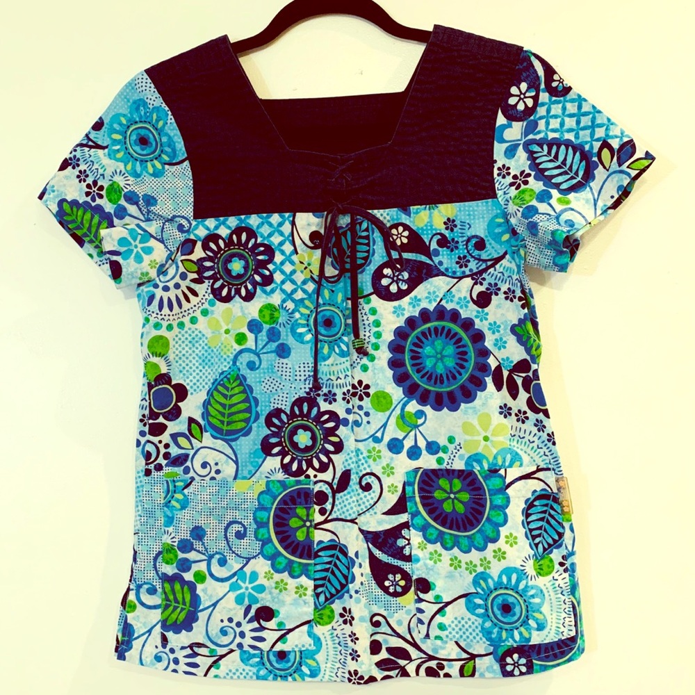 KOI Scrub Top XS